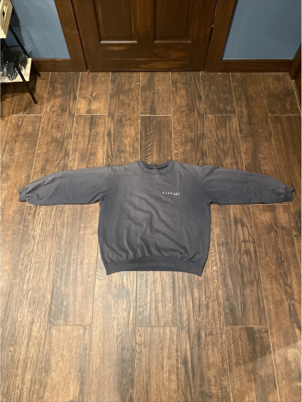 Warrant 1986 Brockum Light Sweatshirt If It’s Not Love Use A Glove Girls Black